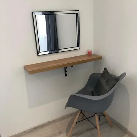 Maison De Famille Nyaraló *