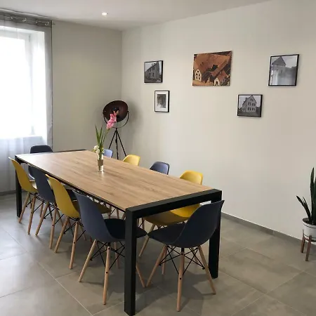 Maison De Famille